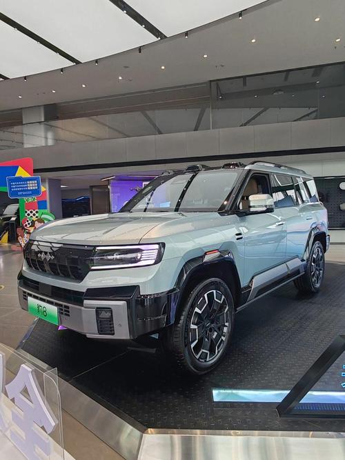 深圳141比亚迪方程豹硬派越野的爆款，英菲尼迪35周年与你共成长